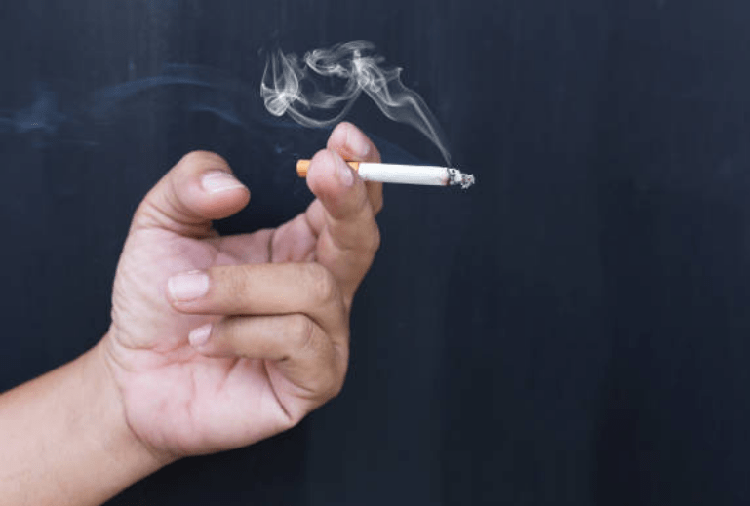 Lối sống không lành mạnh, hút nhiều thuốc lá gây bệnh phổi COPD